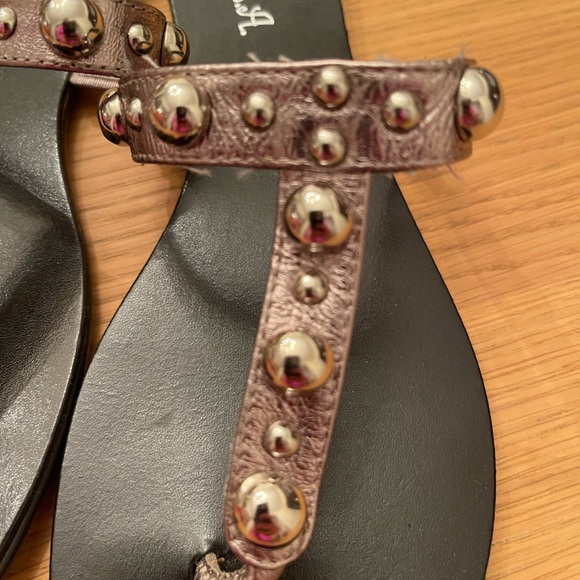 Assorted colors In these cute sandals! - Picture 2 of 3